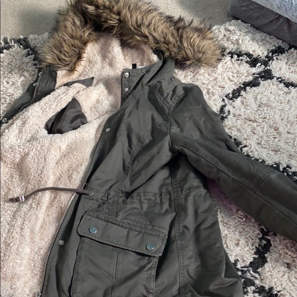 winter coat - Picture 2 of 4